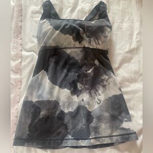 Lululemon Tank Size 6